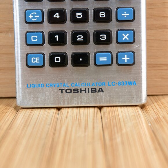Vintage Toshiba LC-833WA Liquid Crystal Calculator with Case, Made in Japan - Picture 6 of 9